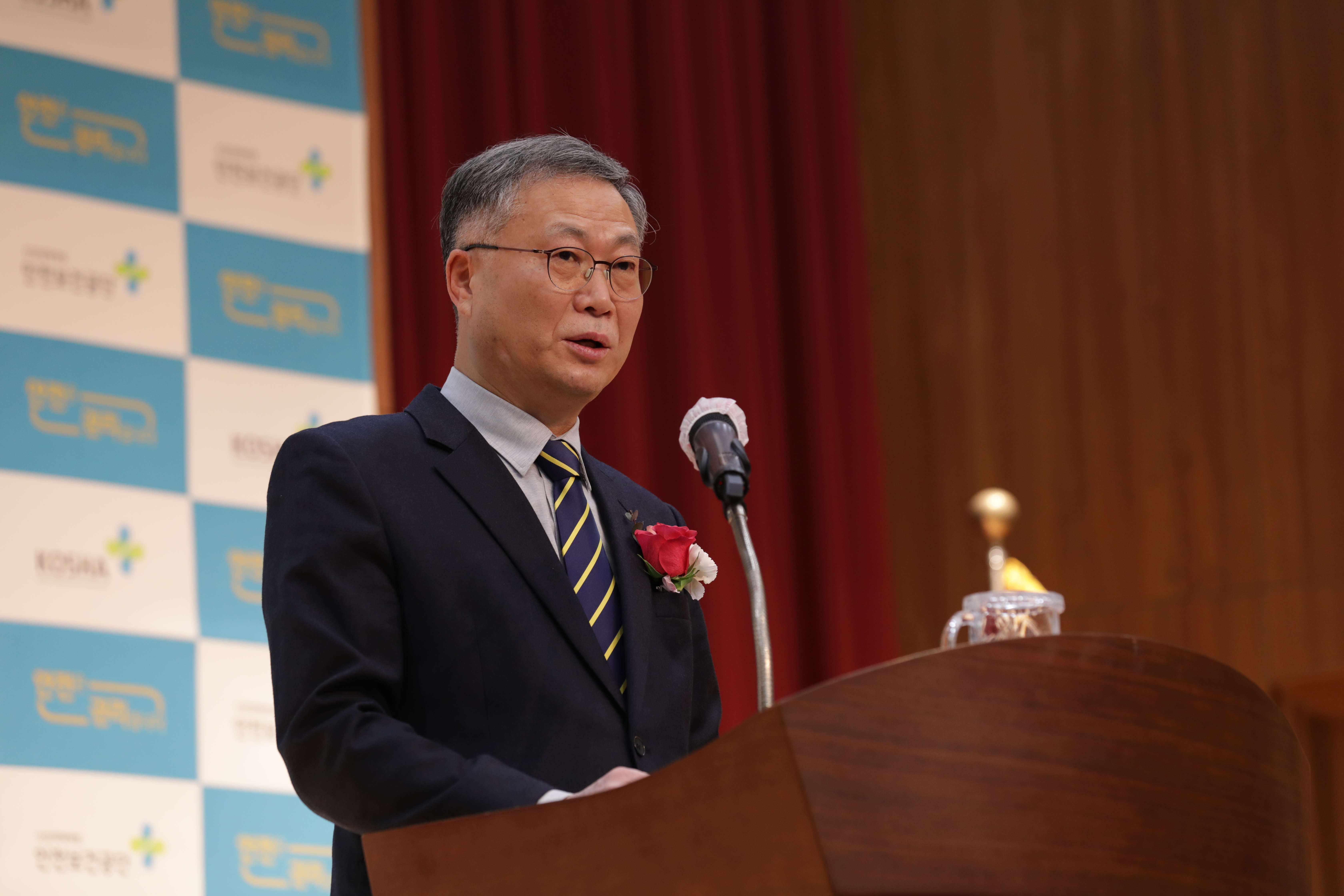 Dr. Ahn, Jong Ju, the 15th President of KOSHA 