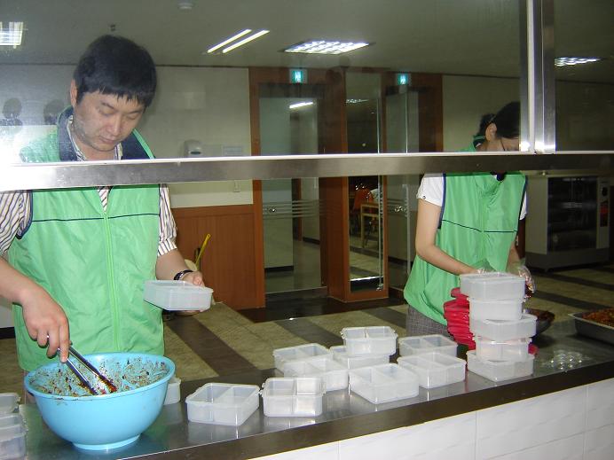 도시락배달 및 무료급식 ...