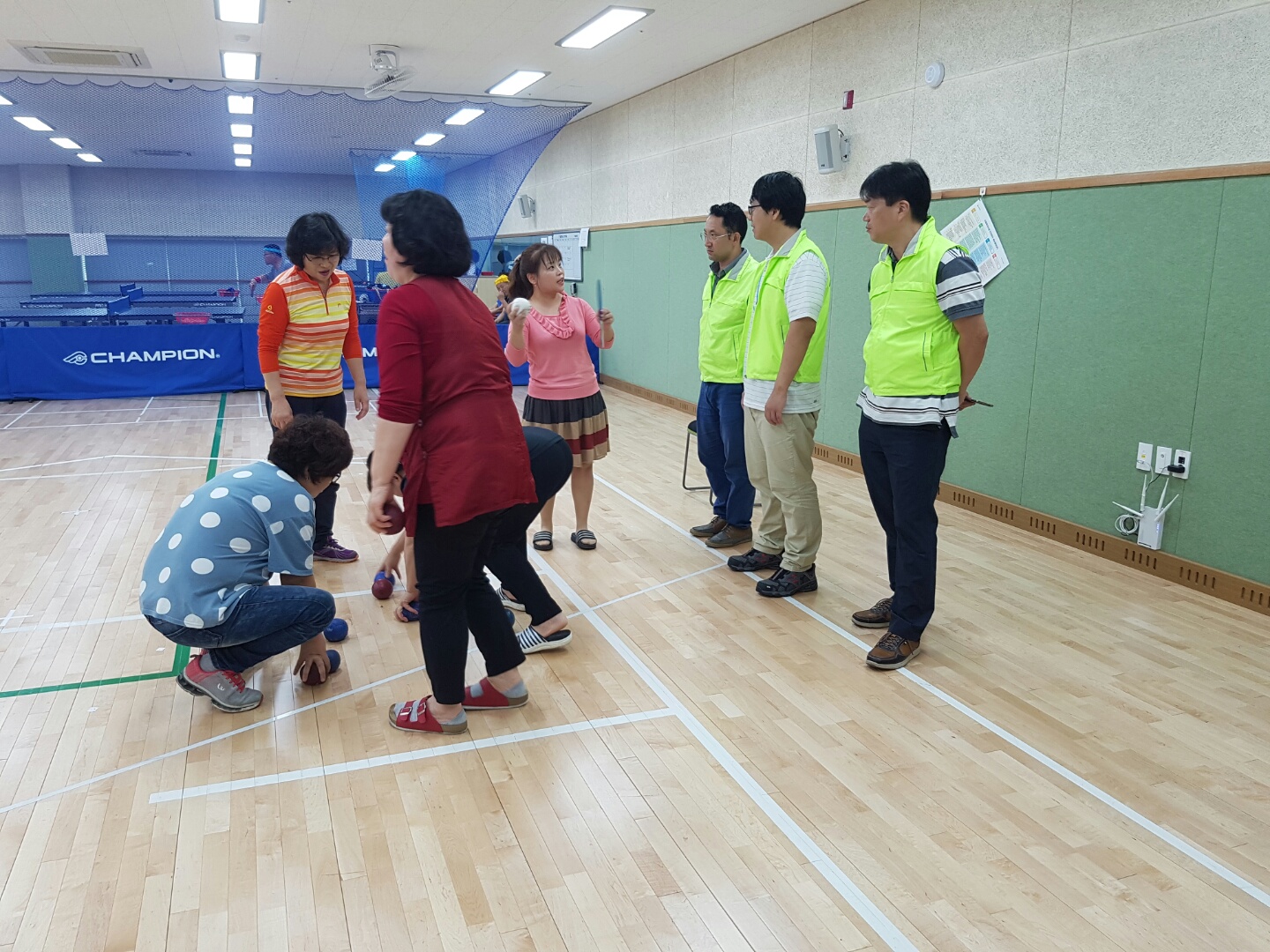 지역사회 취약계층(장애인...